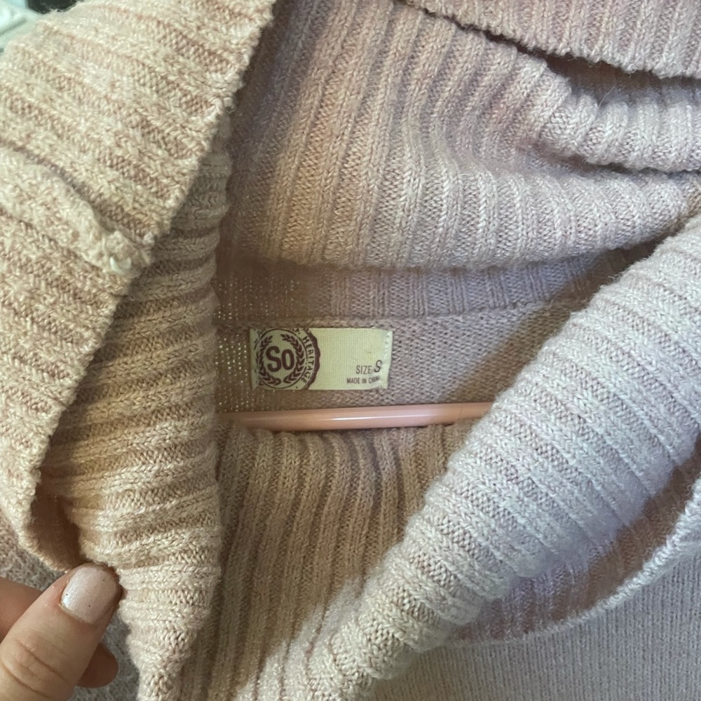 Sweater - Picture 4 of 4